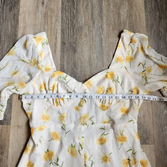 MISS SELFRIDGE FLORAL ROMPER - Picture 3 of 12